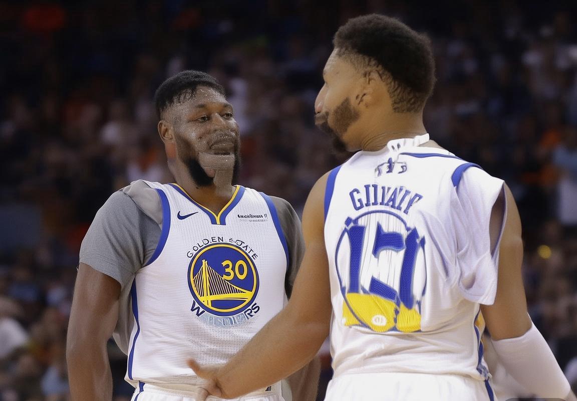 库里爆发背后：格林缺阵如何优化勇士进攻空间与阵容搭配，科尔教练面临新抉择